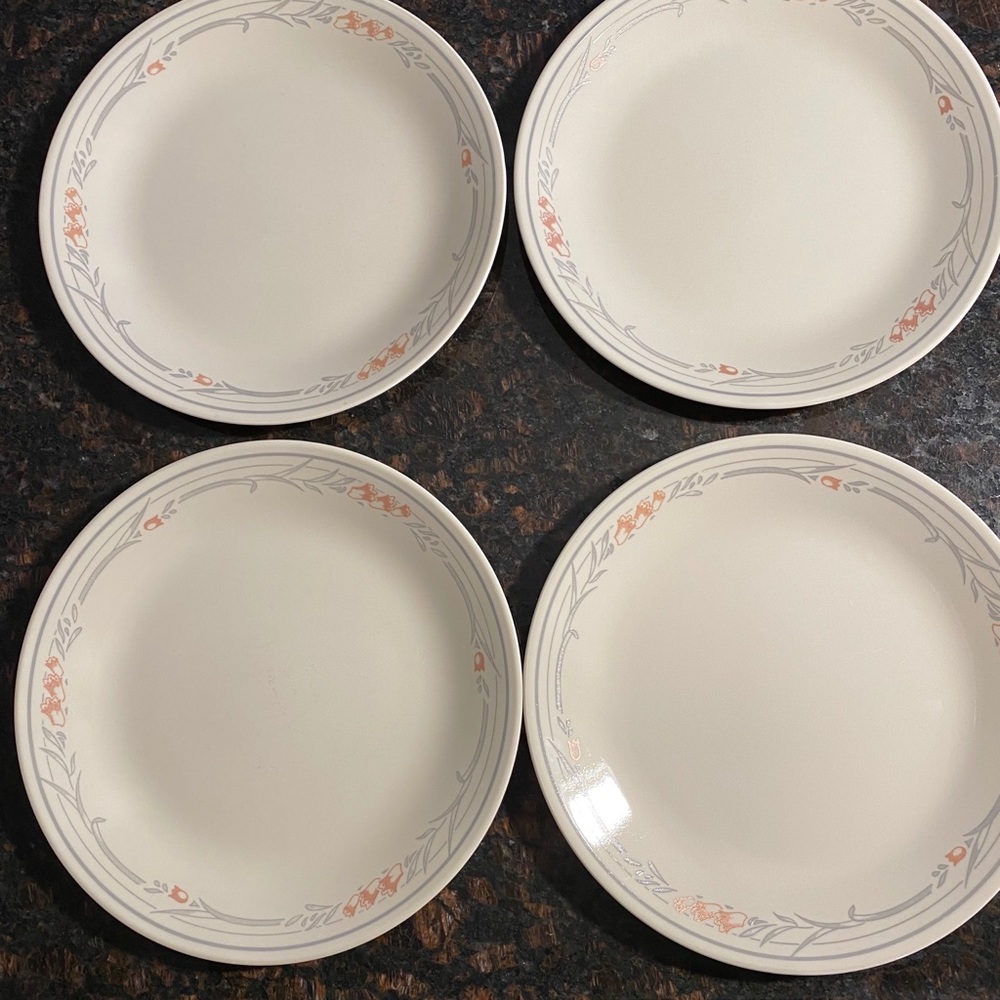 4 Corelle Rose 10.25” Dinner Plates - Picture 4 of 9